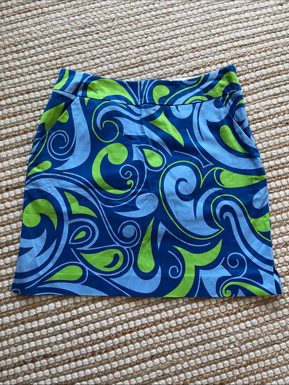 Loudmouth Golf patterned skort featuring a blue and green paisley print SZ 6
